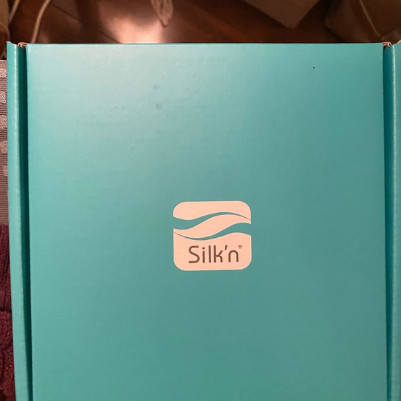 Silk'n ReVit Microdermabrasion Device - Picture 3 of 7